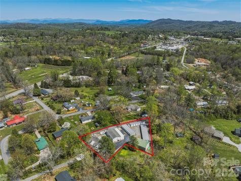 130 Oakland Hill Drive Etowah NC 28729
