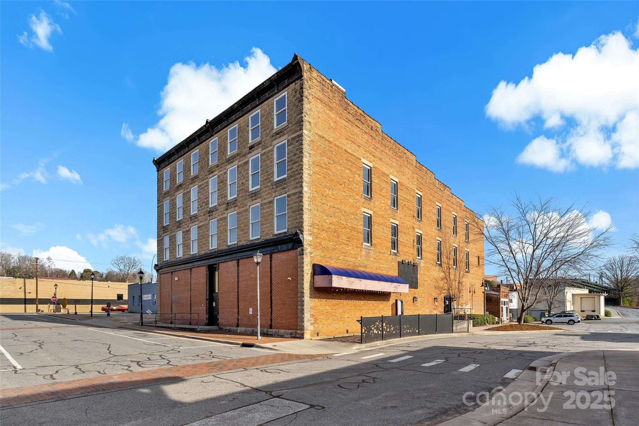 45 Depot Street Marion NC 28752