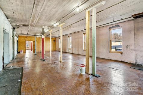 45 Depot Street Marion NC 28752