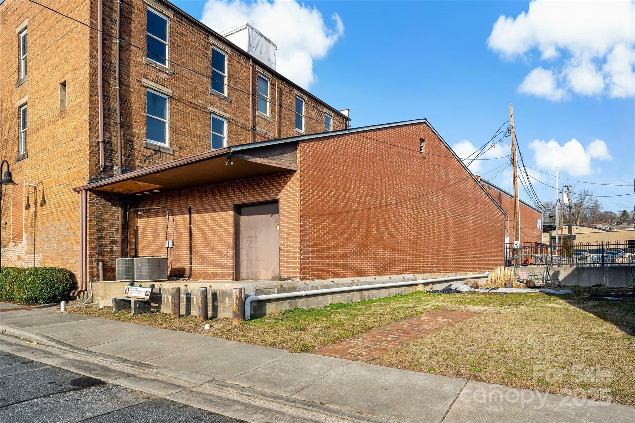 45 Depot Street Marion NC 28752