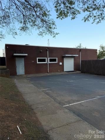 2305 W Morehead Street Charlotte NC 28208