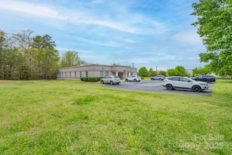 702 Henson Street Albemarle NC 28001