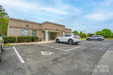 702 Henson Street Albemarle NC 28001