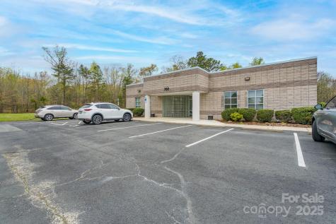 702 Henson Street Albemarle NC 28001
