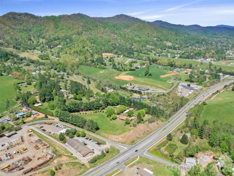 110 Crest View Road Burnsville NC 28714