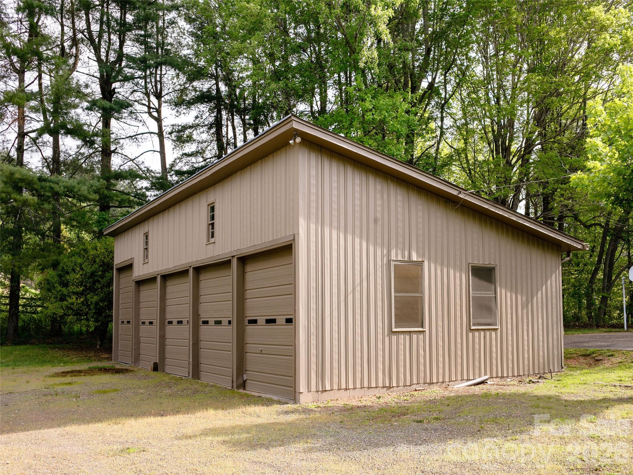 110 Crest View Road Burnsville NC 28714