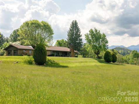 110 Crest View Road Burnsville NC 28714