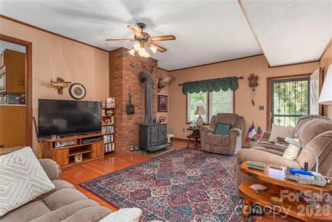 96 Tower Lane Waynesville NC 28786