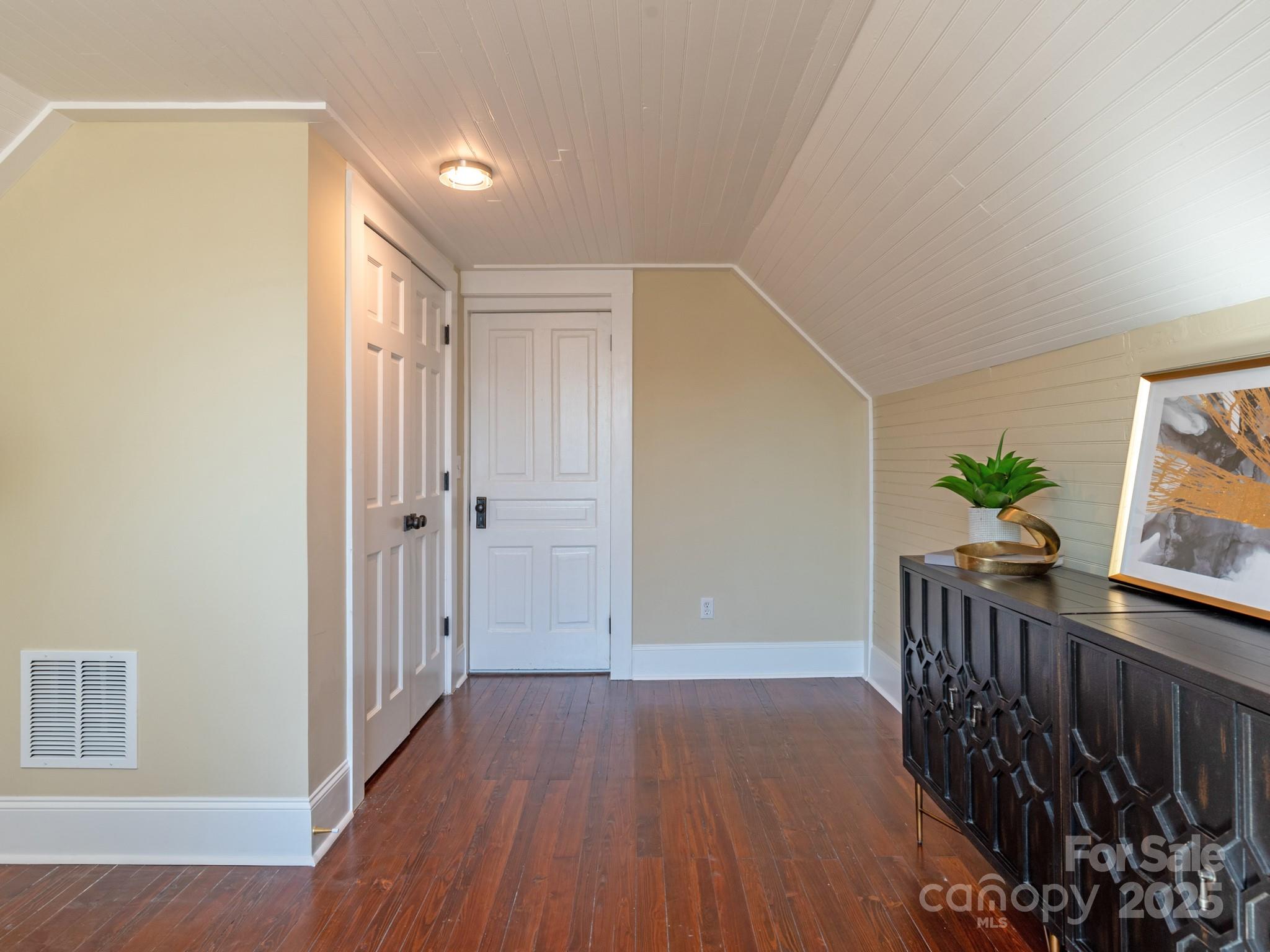 402 S Chester Street Gastonia NC 28052
