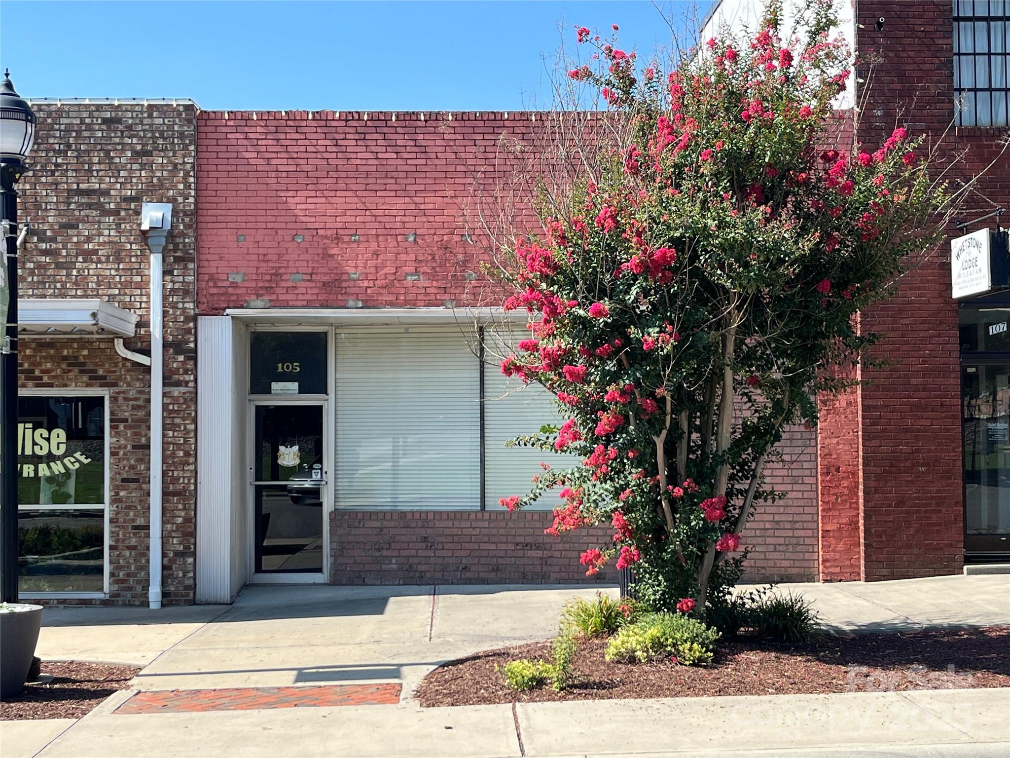 105 Pennsylvania Avenue W Bessemer City NC 28016