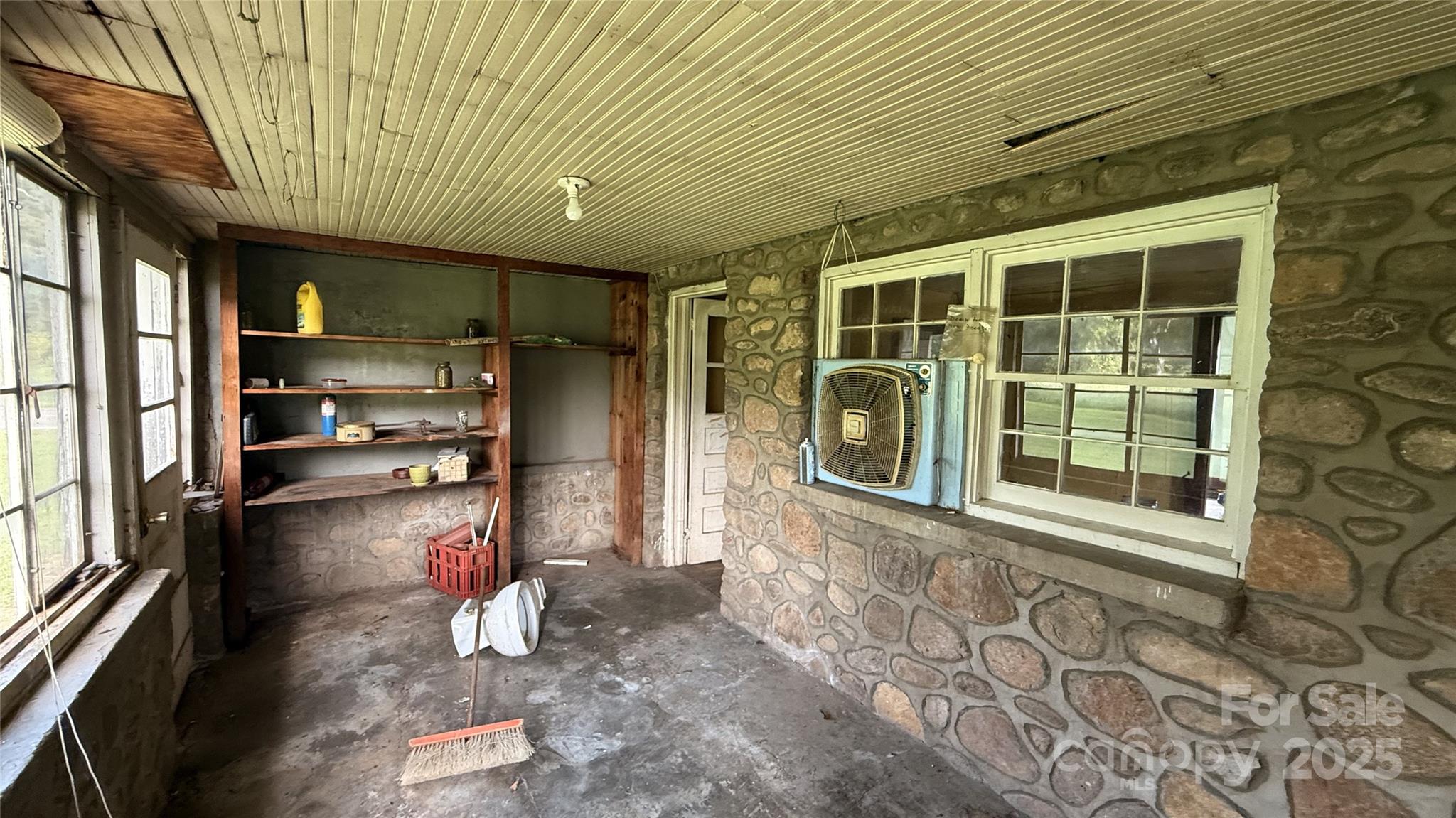 41 Upper Shut In Road Hot Springs NC 27843