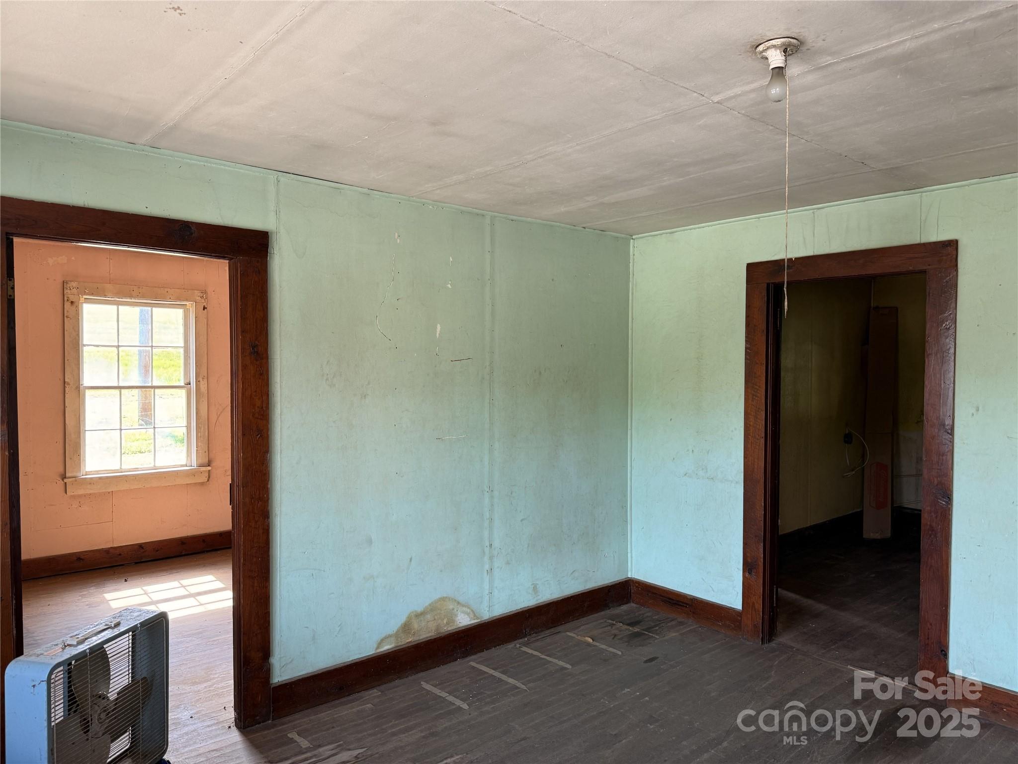 41 Upper Shut In Road Hot Springs NC 27843