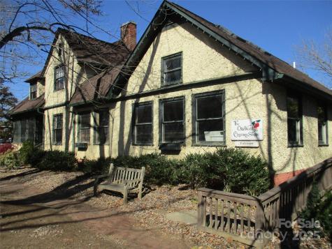 5 Boston Way Asheville NC 28803