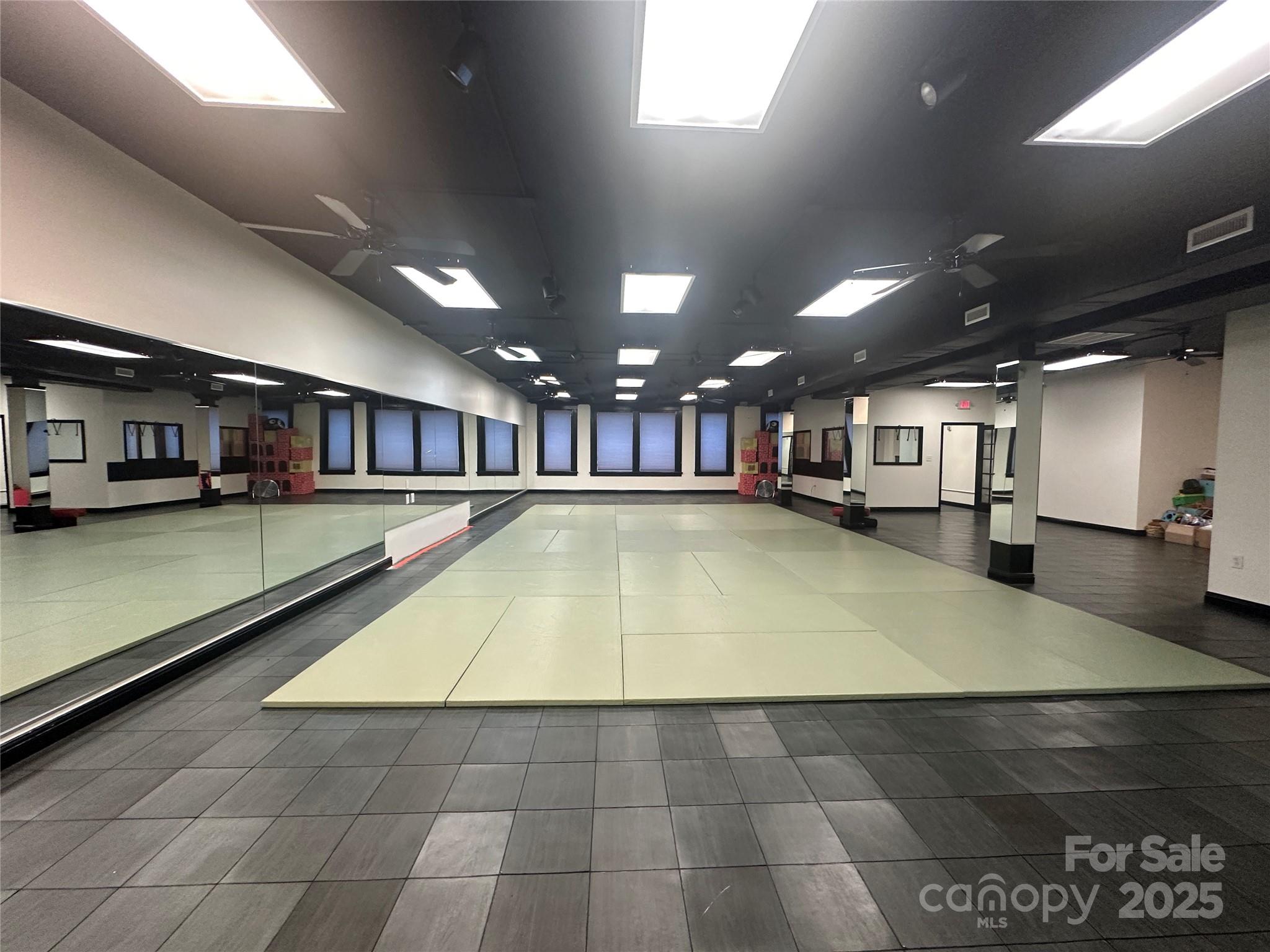 109 N Main Avenue Newton NC 28658