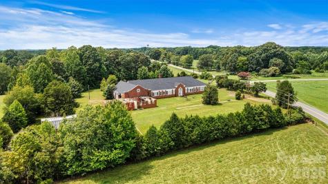 1318 Ostwalt Amity Road Cleveland NC 27013