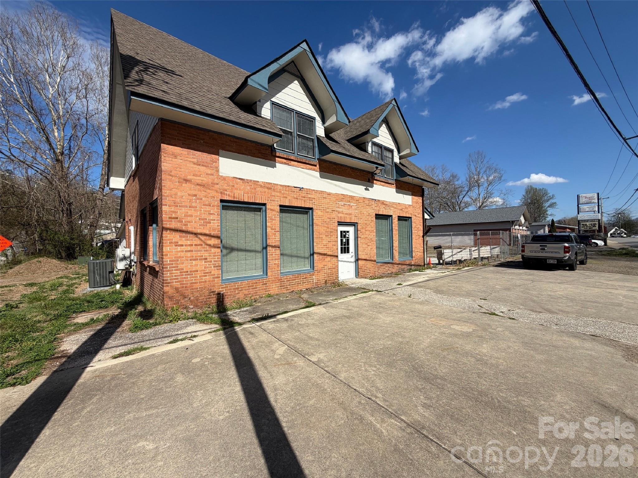 595 N Main Street Waynesville NC 28786