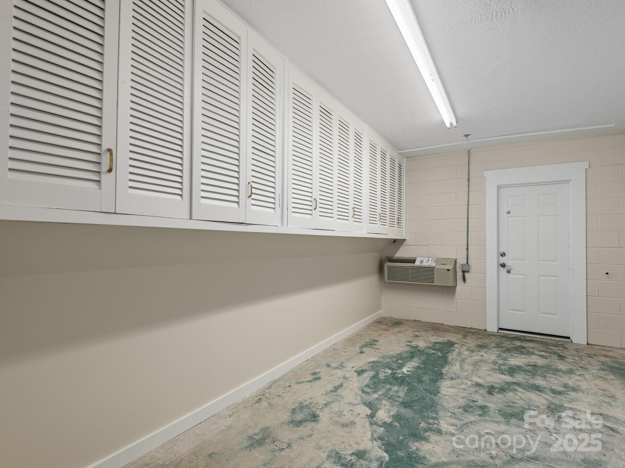 732 Jonesborough Street Hendersonville NC 28739