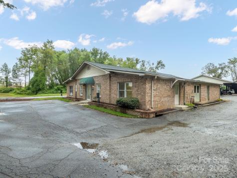 732 Jonesborough Street Hendersonville NC 28739