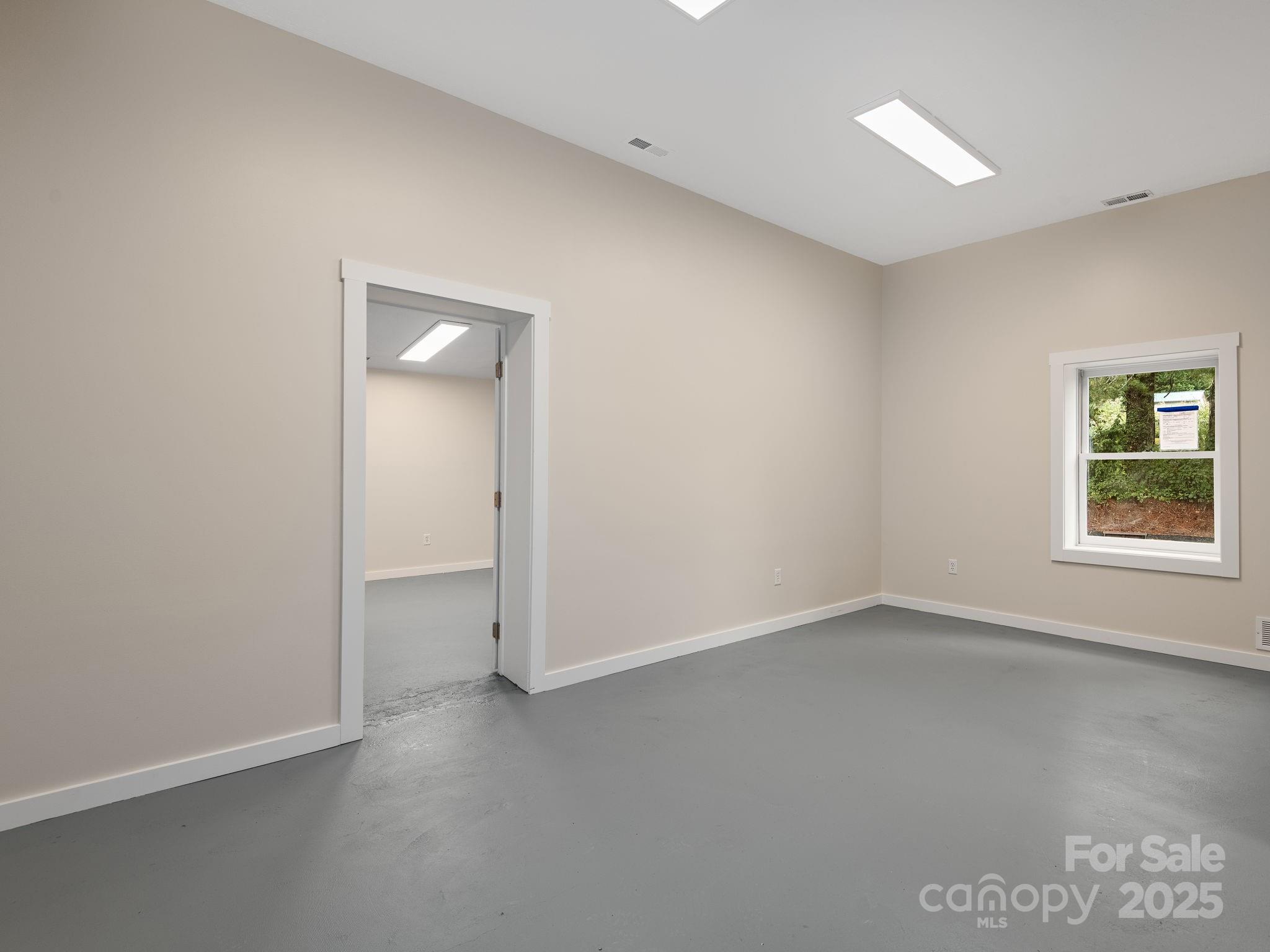 732 Jonesborough Street Hendersonville NC 28739