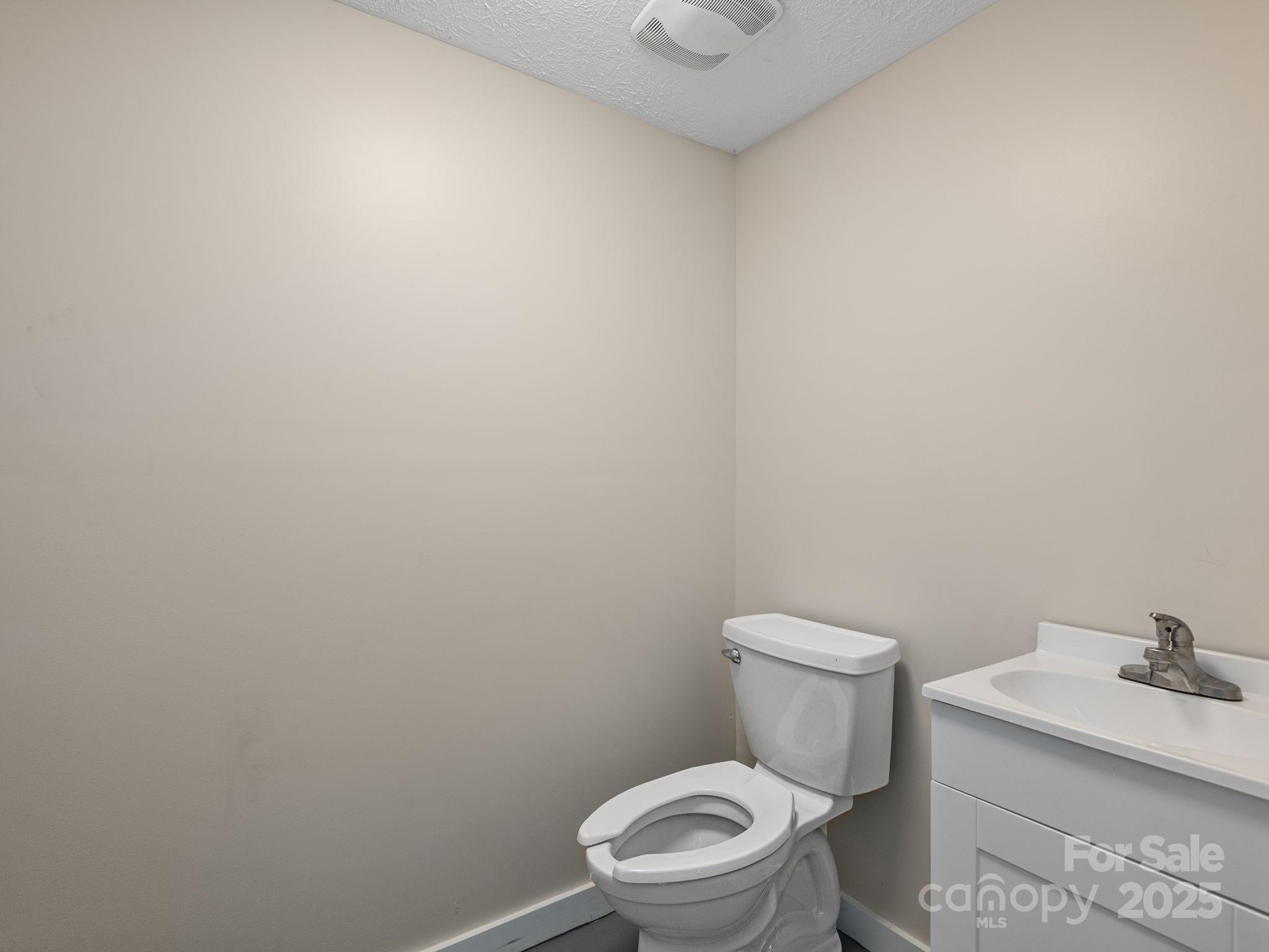 732 Jonesborough Street Hendersonville NC 28739
