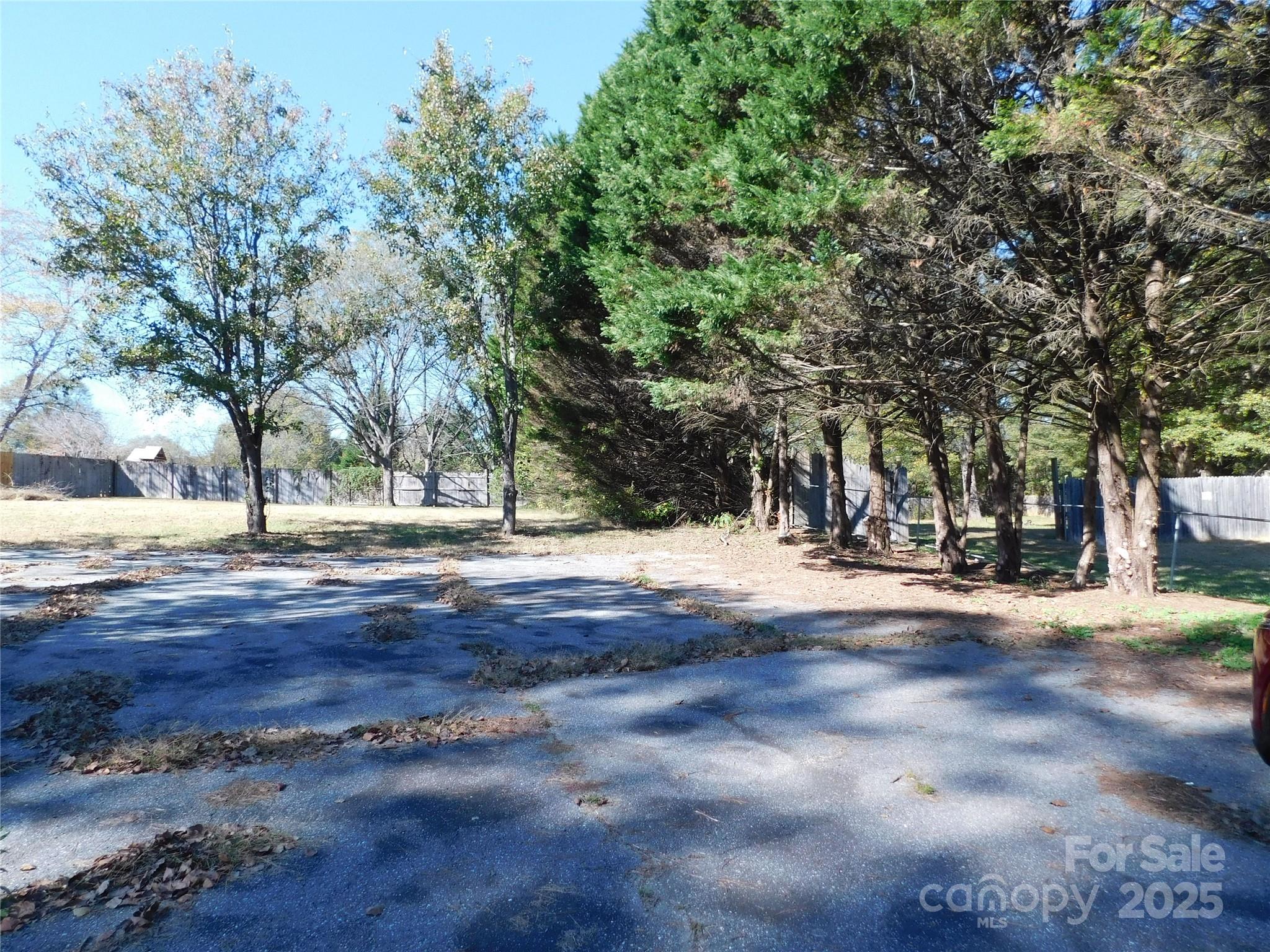944 W Highway 150 Highway Lincolnton NC 28092