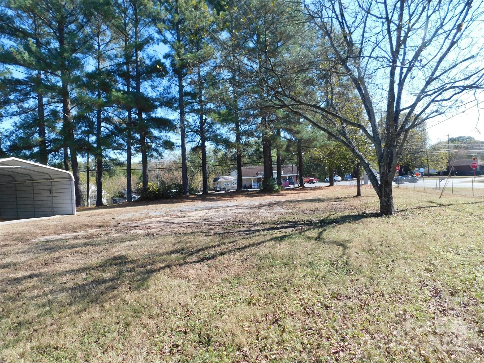 944 W Highway 150 Highway Lincolnton NC 28092