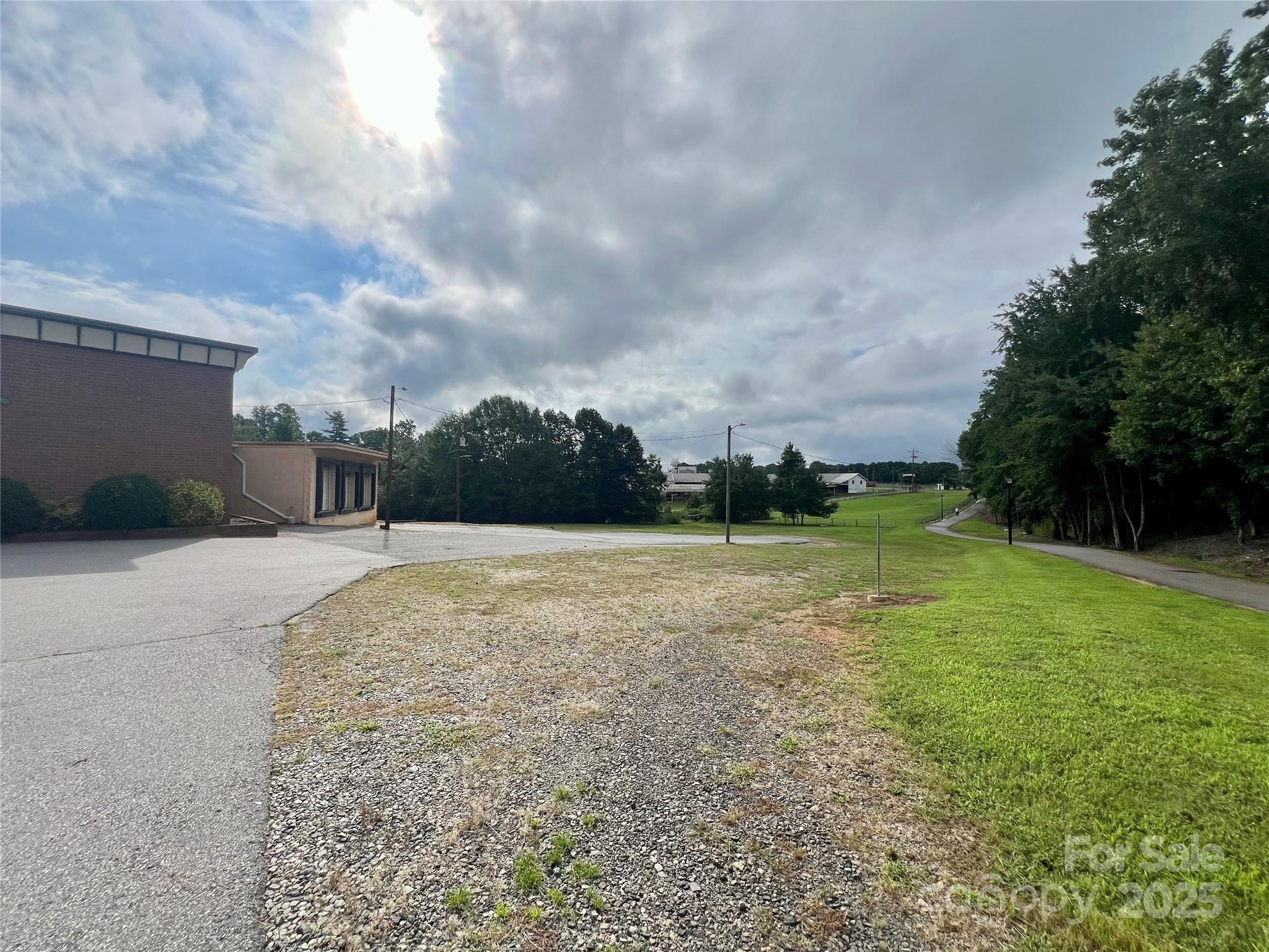 694 N Main Street Troutman NC 28166