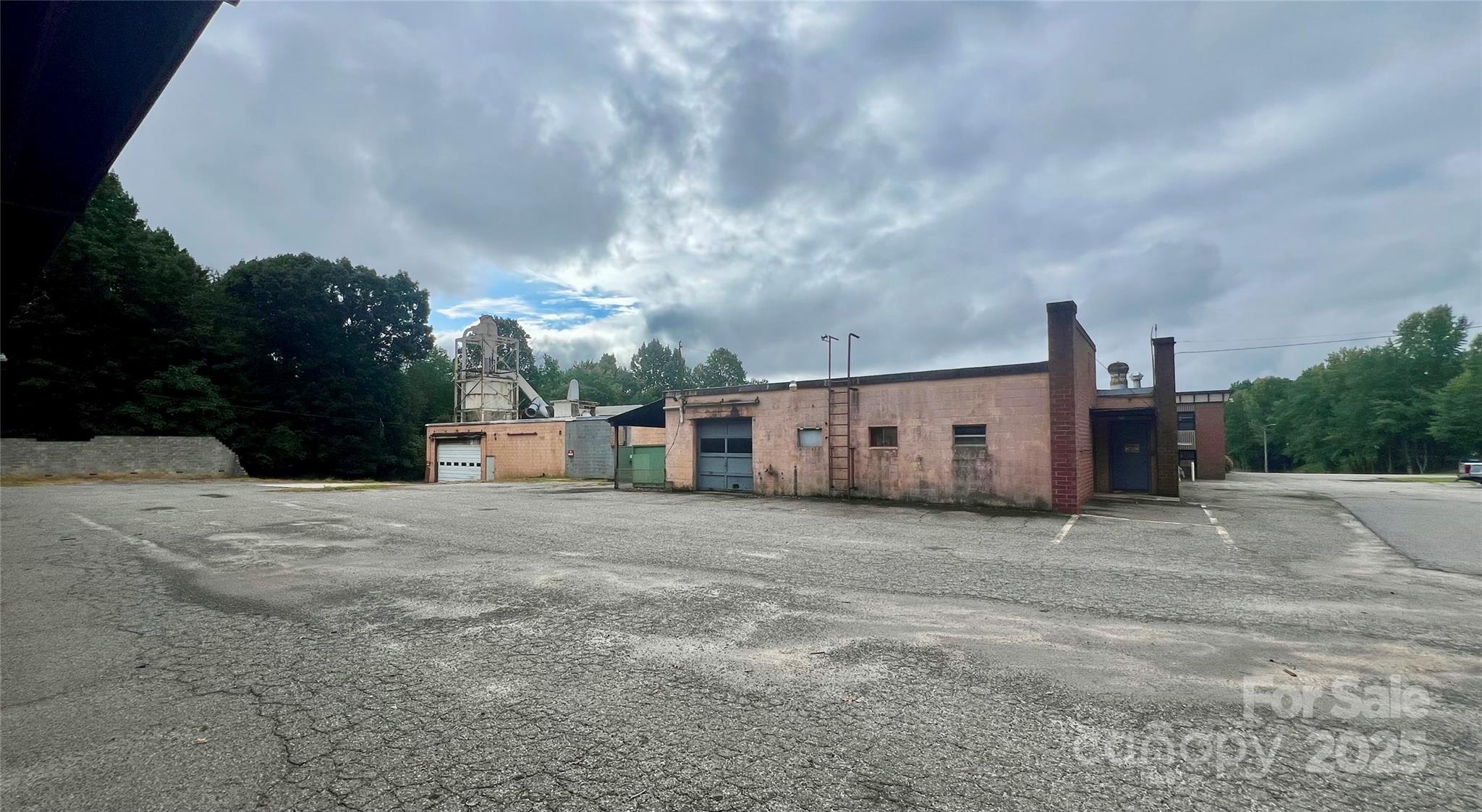 694 N Main Street Troutman NC 28166