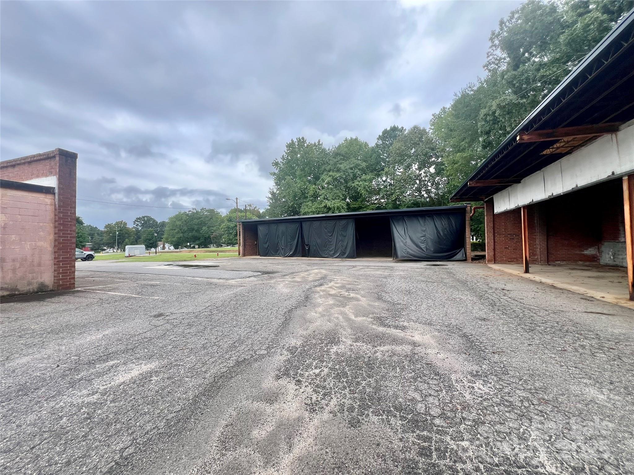 694 N Main Street Troutman NC 28166