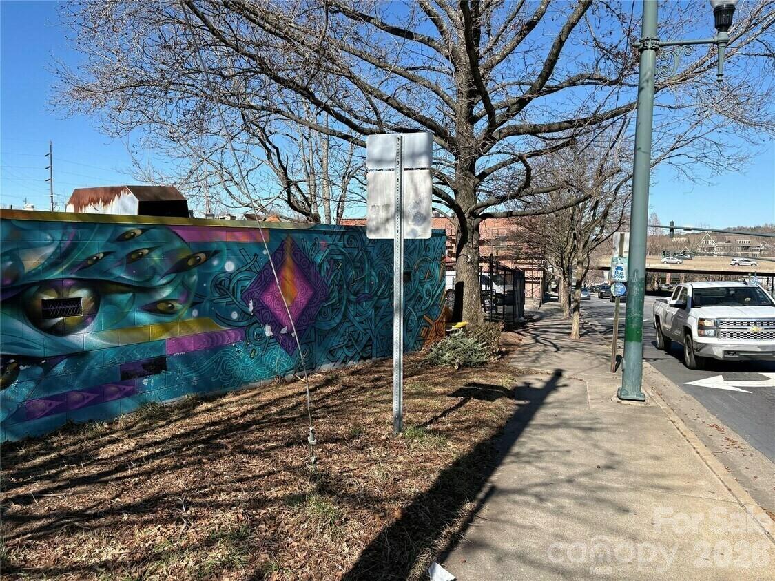 93 Broadway Street Asheville NC 28801