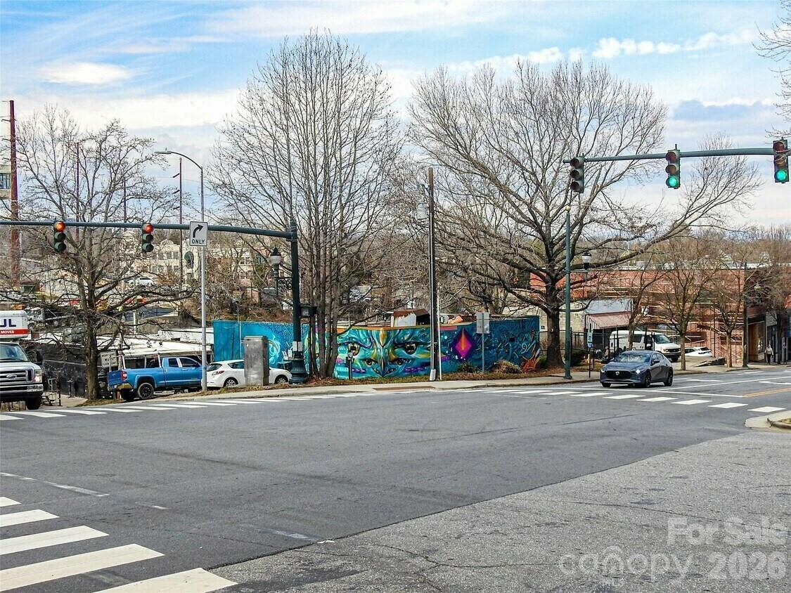 93 Broadway Street Asheville NC 28801