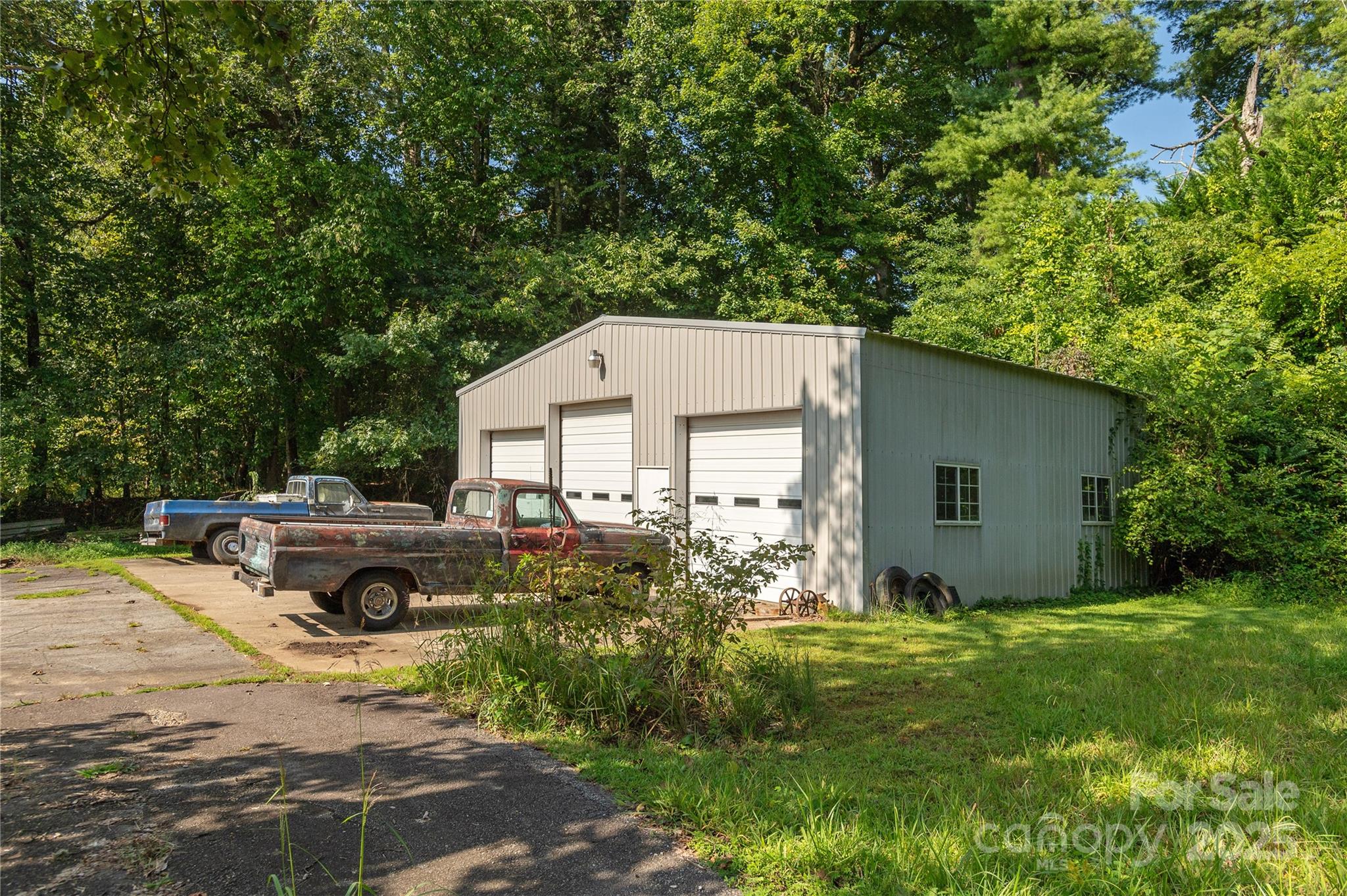 1925-B Windsor Drive Laurel Park NC 28739