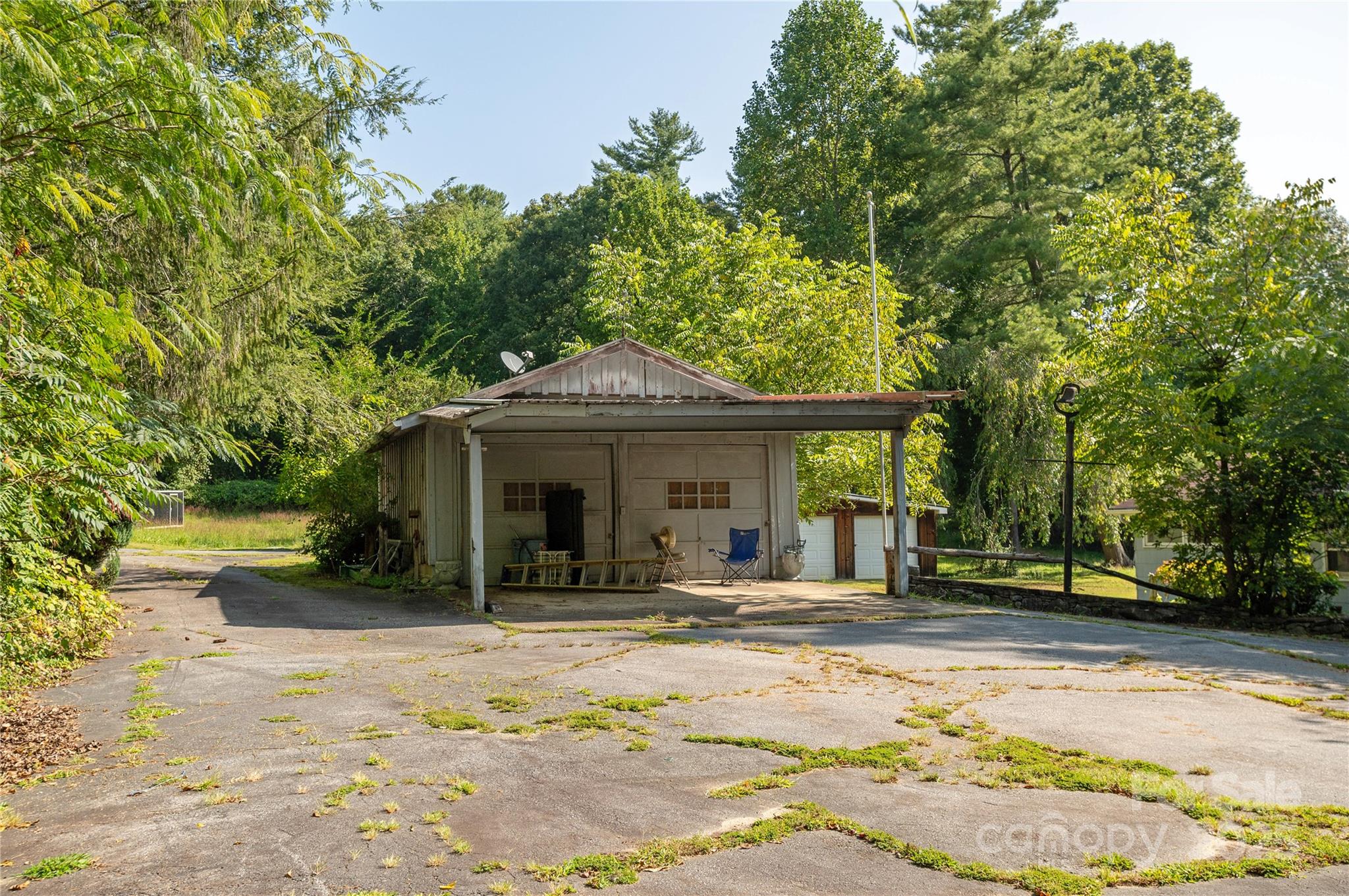 1925-B Windsor Drive Laurel Park NC 28739
