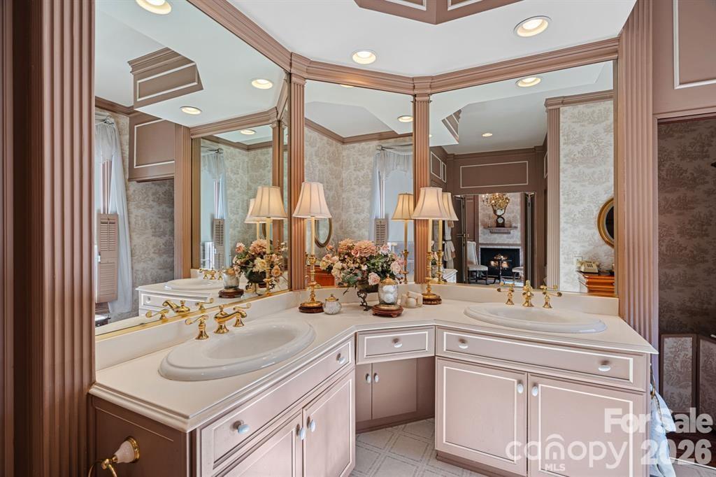 104 Leslie Loop Mooresville NC 28115