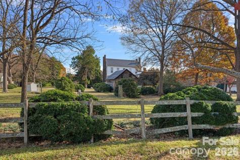 104 Leslie Loop Mooresville NC 28115