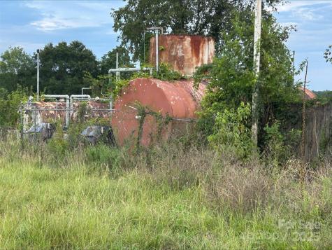 2085 W Highway 73 Highway Mount Gilead NC 27306