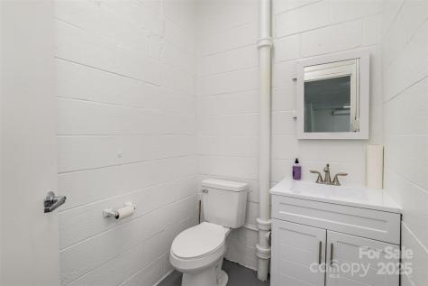 1911 E Ozark Avenue Gastonia NC 28054
