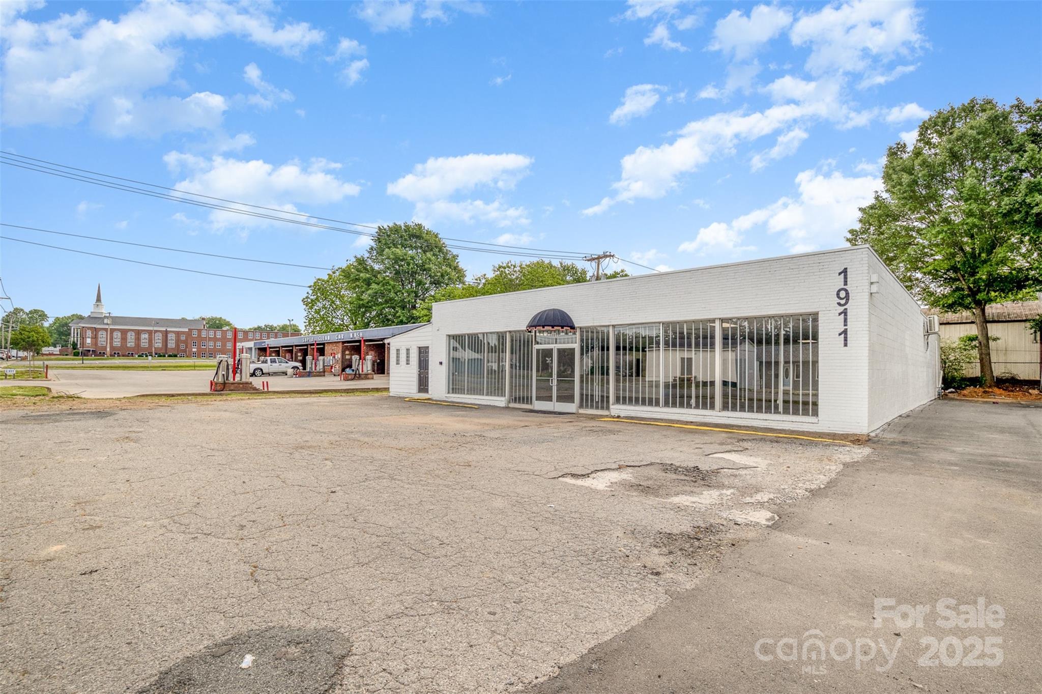 1911 E Ozark Avenue Gastonia NC 28054