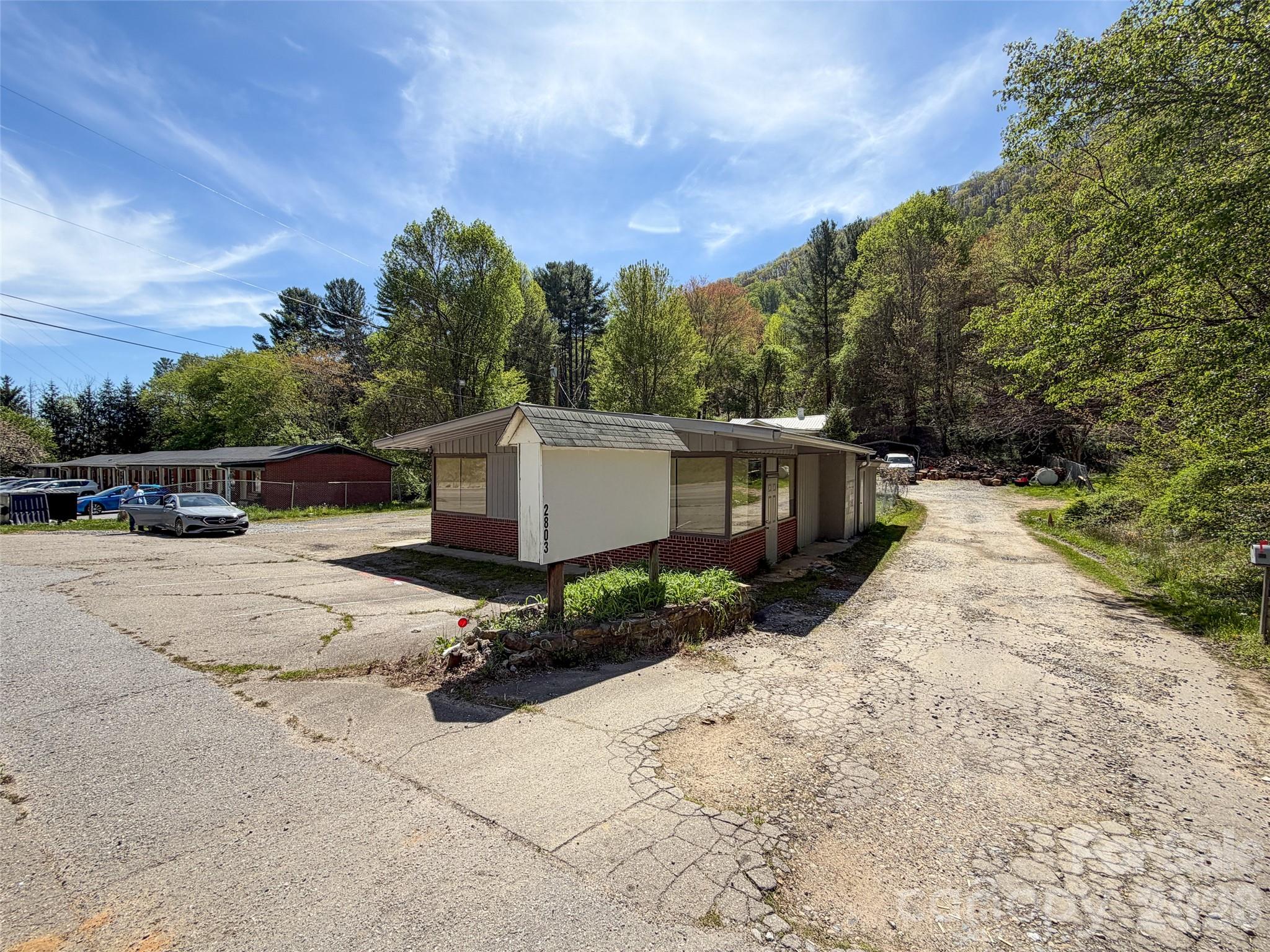 2803 Dellwood Road Waynesville NC 28786