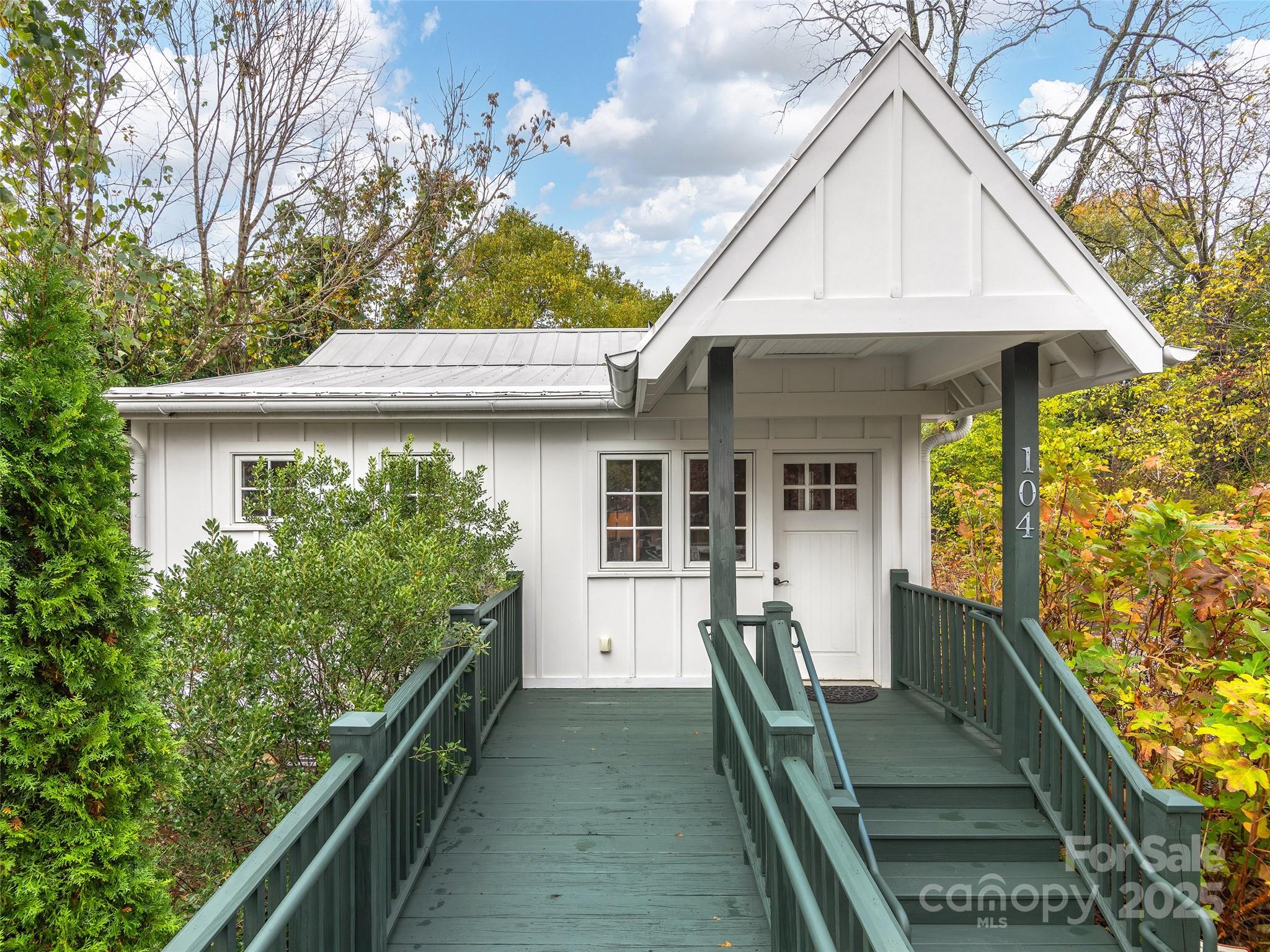 Asheville NC, 104 Central Avenue