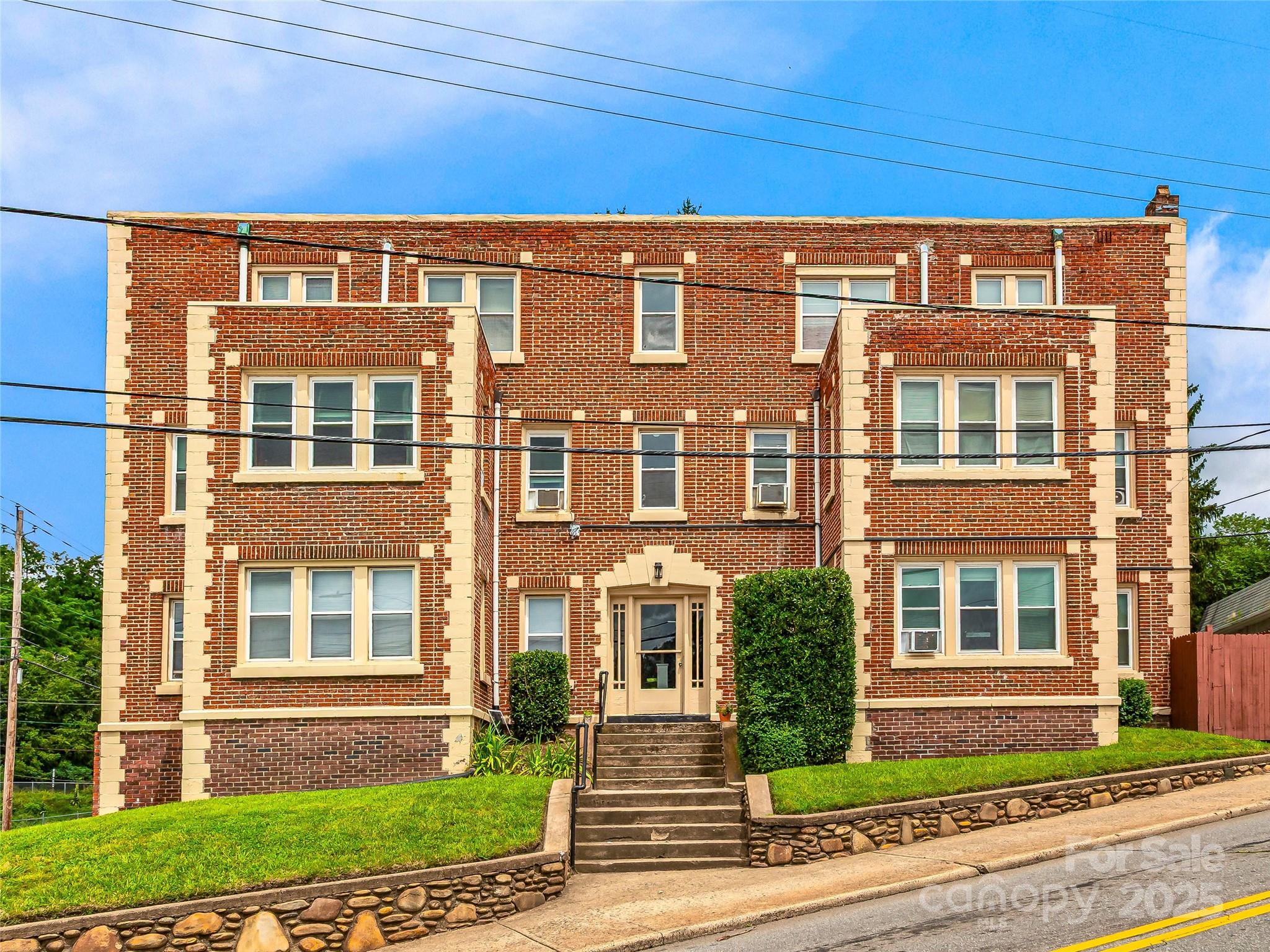 13 Newfound Street Canton NC 28716