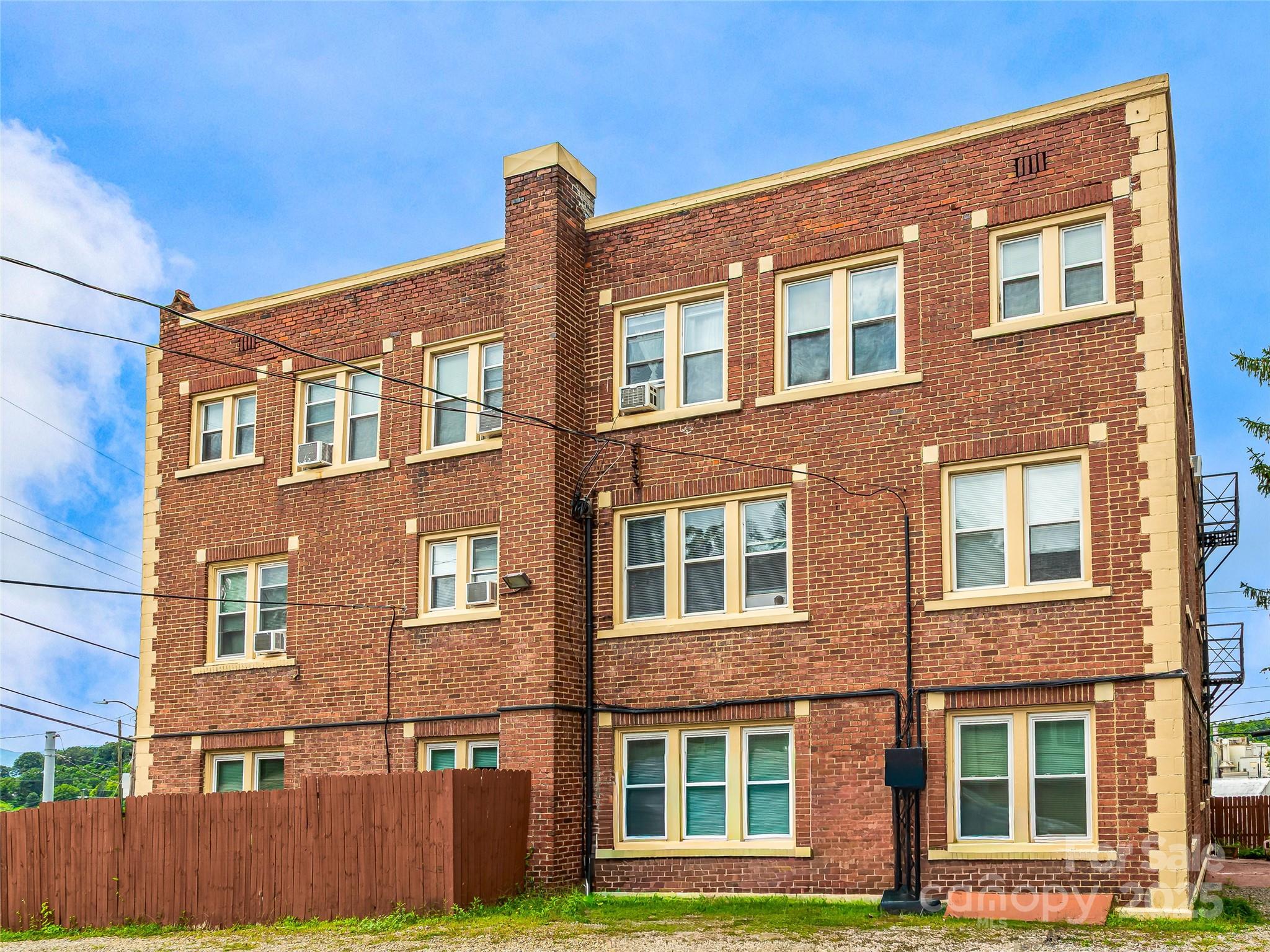 13 Newfound Street Canton NC 28716