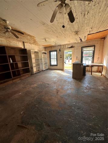 231 E College Avenue Boiling Springs NC 28152