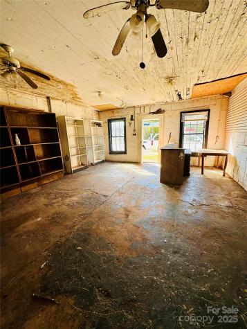231 E College Avenue Boiling Springs NC 28152