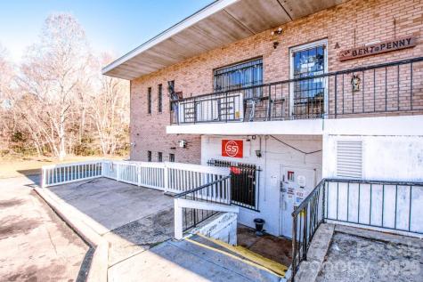2327 Shelton Avenue Statesville NC 28677