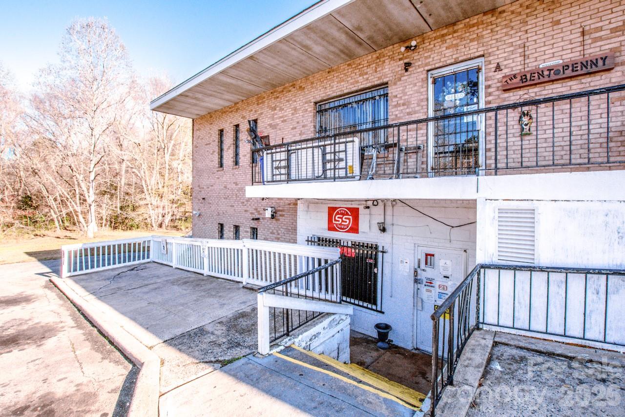 2327 Shelton Avenue Statesville NC 28677
