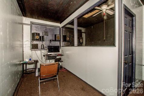 2327 Shelton Avenue Statesville NC 28677