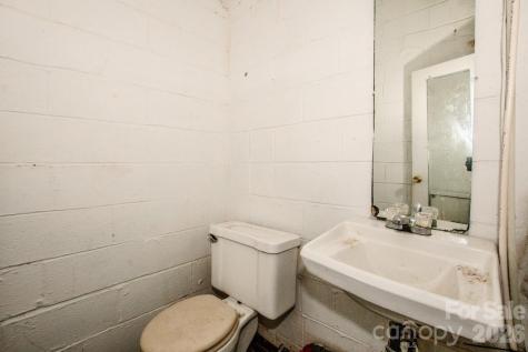 2327 Shelton Avenue Statesville NC 28677