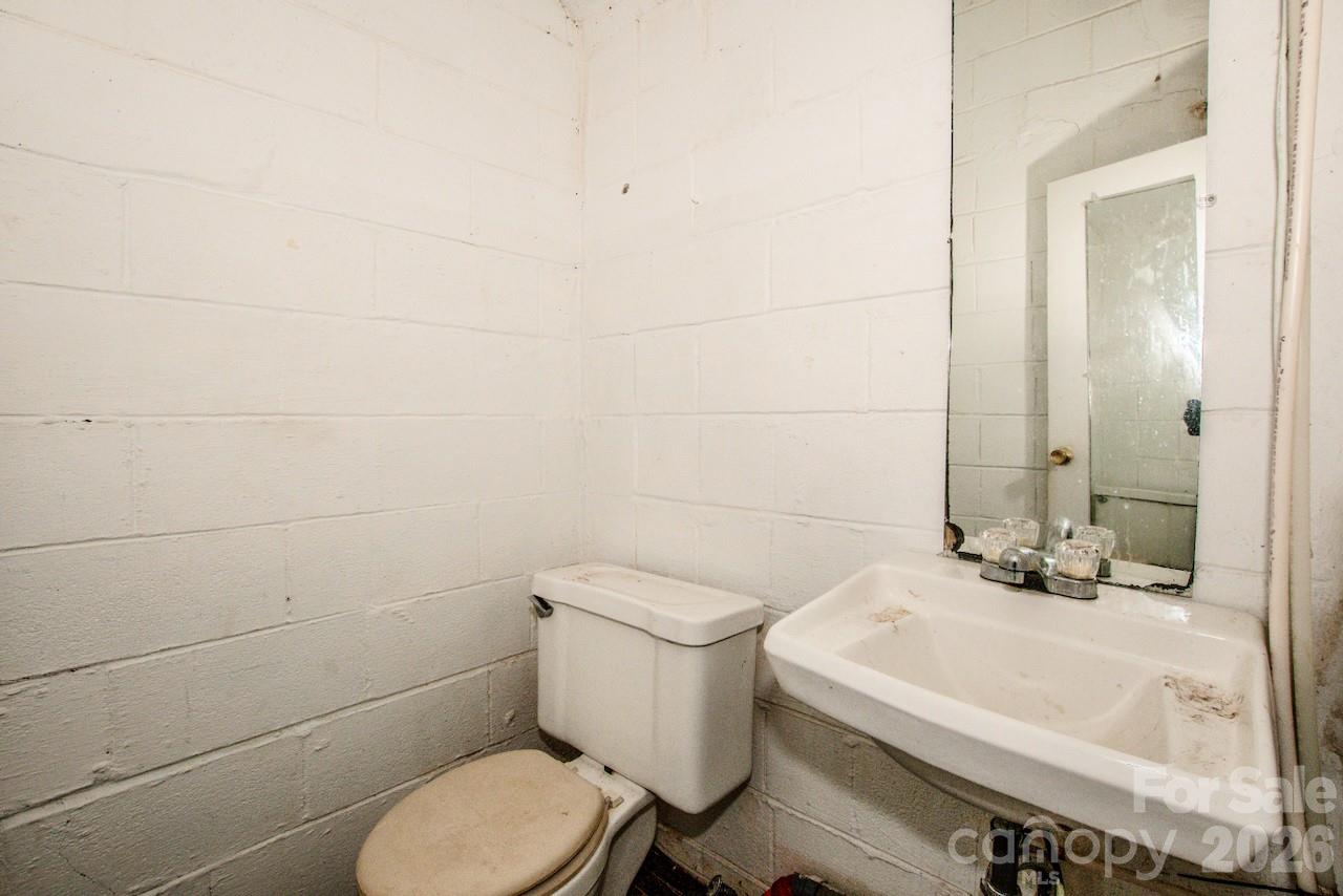2327 Shelton Avenue Statesville NC 28677