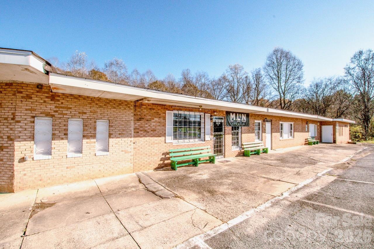 2327 Shelton Avenue Statesville NC 28677
